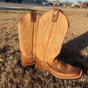 Justin’s Authentic 7.5 Women’s Cowboy Boot